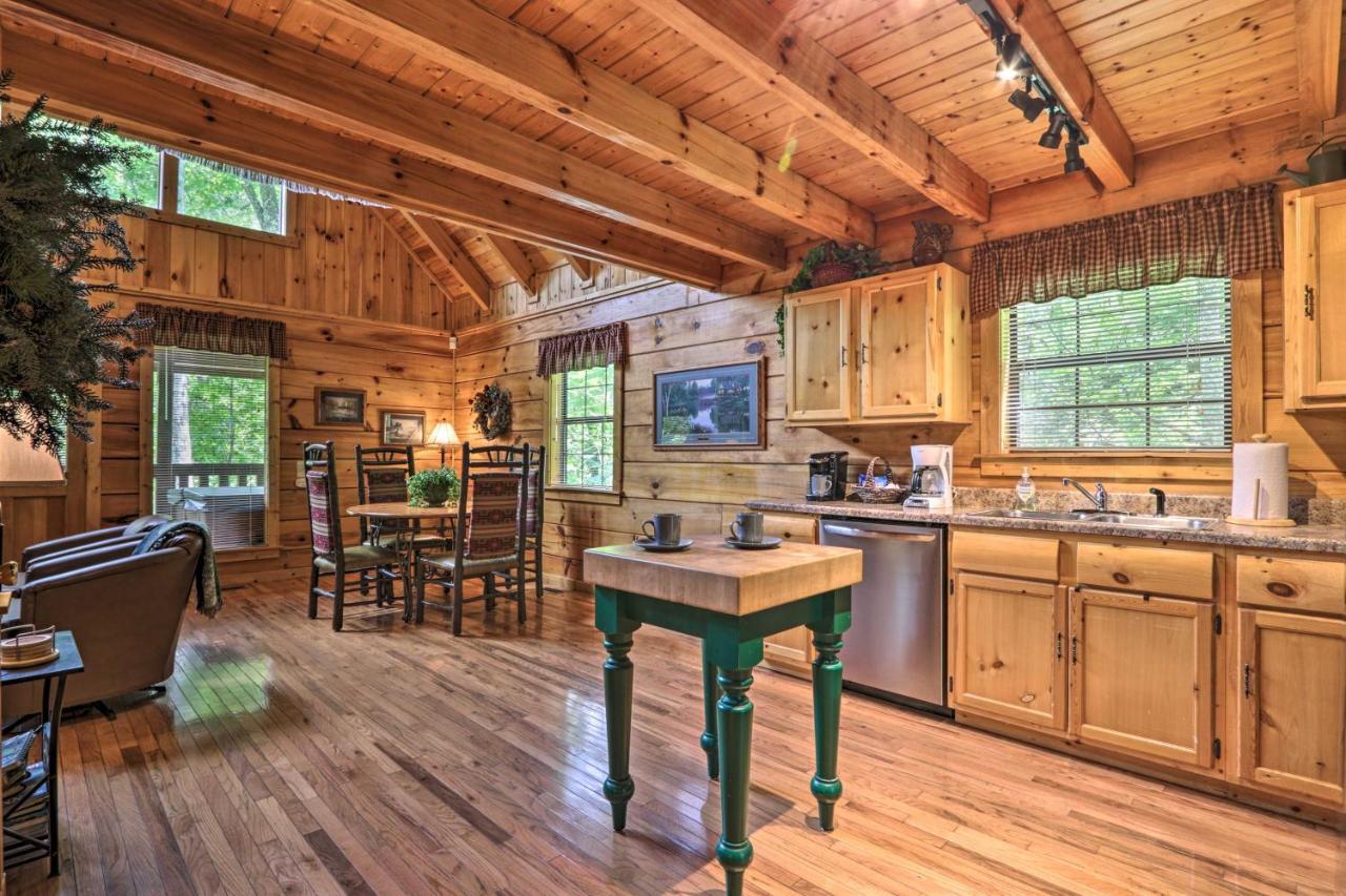 Gatlinburg Mountainside Escape With Deck And Hot Tub! Exterior foto